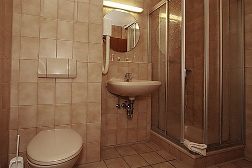 Hotel Baeren Leimen  Eksteriør billede